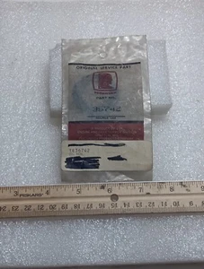 Tecumseh 36742 Oil Seal OEM NOS Nib 1 Qty - Picture 1 of 2