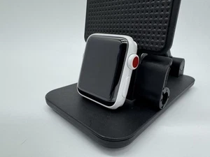NEUF (sans boîte) Apple Watch Series 3, 38 mm, édition céramique blanche (GPS & LTE) [WC4] - Photo 1 sur 6