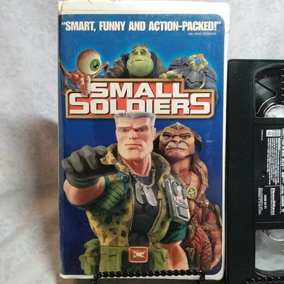 Small Soldiers VHS 1998 Video Tape Classic Movie Clamshell Case - Image 1 of 3