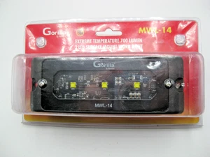 Maxxima MWL-14 Work Light, 700 Lumen, Extreme Temperature 3 LED Surface Mount - Picture 1 of 5