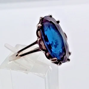 10K White Gold Ring With Dark Marine Blue Oval Topaz Stone, Size 8-3/4, 3.3 Gr. - Picture 1 of 13