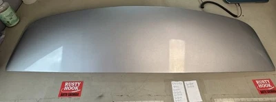 2013 Chrysler Town & Country Rear Spoiler third brake light SILVER 1SF62TRM - Image 1 of 4