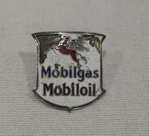 Vintage MOBILGAS MOBILOIL PEGASUS ENAMELED BADGE PIN 1930s? - Picture 1 of 8