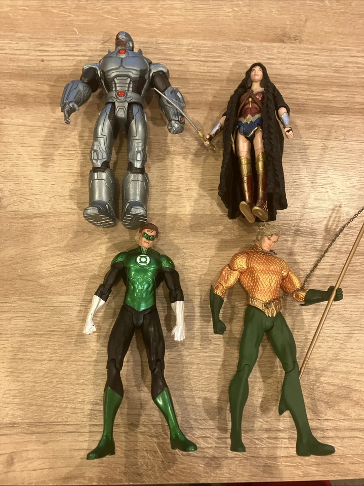 DC Direct Justice League Lot Of 4 Aquaman Wonder Woman Cyborg Green Lantern - Image 1 of 4