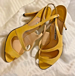 Manolo Blahnik Lackleder Slingback Peep Toe Gr. 40 gelb - Geldbörse nicht enthalten - Bild 1 von 10
