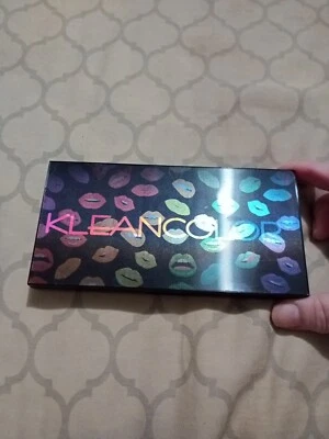 kleancolor eyeshadow palette Twinkly Love 18 Colors New - Image 1 of 4