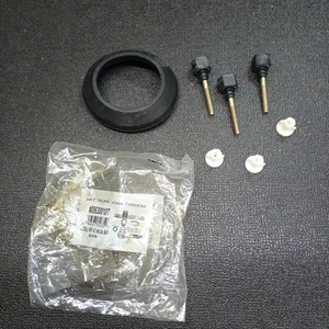 Mansfield 006300107 Kit bulloni guarnizione serbatoio a ciotola SmartFasten gomma nera - Foto 1 di 6