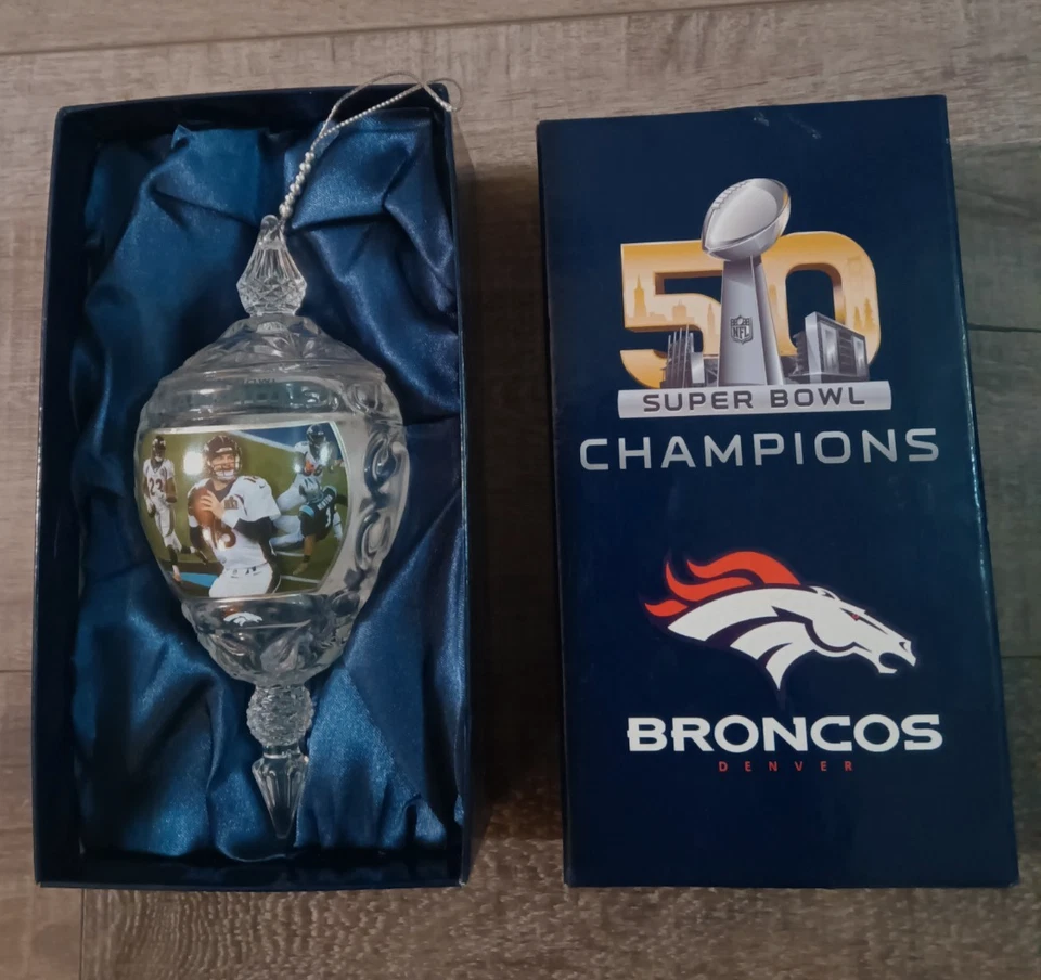 Denver Broncos Super Bowl 50 Campeones Adorno de Cristal Peyton Manning L.E. Caja Foto 1 de 3