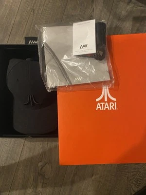 ATARI  BLACK SNAP BACK SPEAKER HAT AT6-001 BLUETOOTH - Image 1 of 3