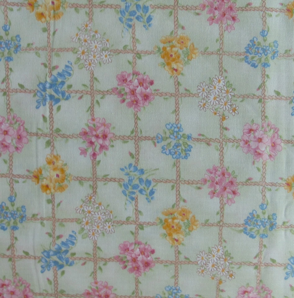 3/4 yd FLORAL FANCY Red Rooster Fabrics #11595 Pretty Trellis Quilting Fabric - Image 1 of 3