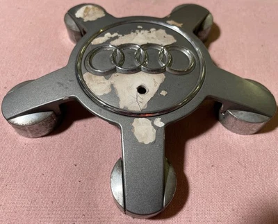 AUDI 8T A5 S5 RS5 2008-2016 A4 D3 A8 TAPACUBOS CENTRAL DE RUEDA FABRICANTE DE EQUIPOS ORIGINALES 4F0601165N Foto 1 de 4