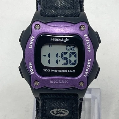 Reloj Freestyle Shark Mujer 33mm Negro Púrpura Retroiluminación Día Nylon Batería Nueva Foto 1 de 4