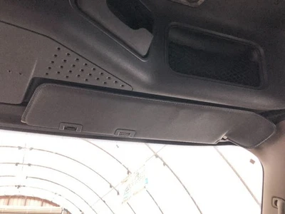 Солнцезащитный козырек для правостороннего/пассажирского салона Freightliner CASCADIA — б/у - Изображение 1 из 3