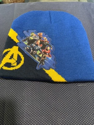 GORRA TEJIDA AVENGERS MULTICOLOR OSFM USADA Foto 1 de 4