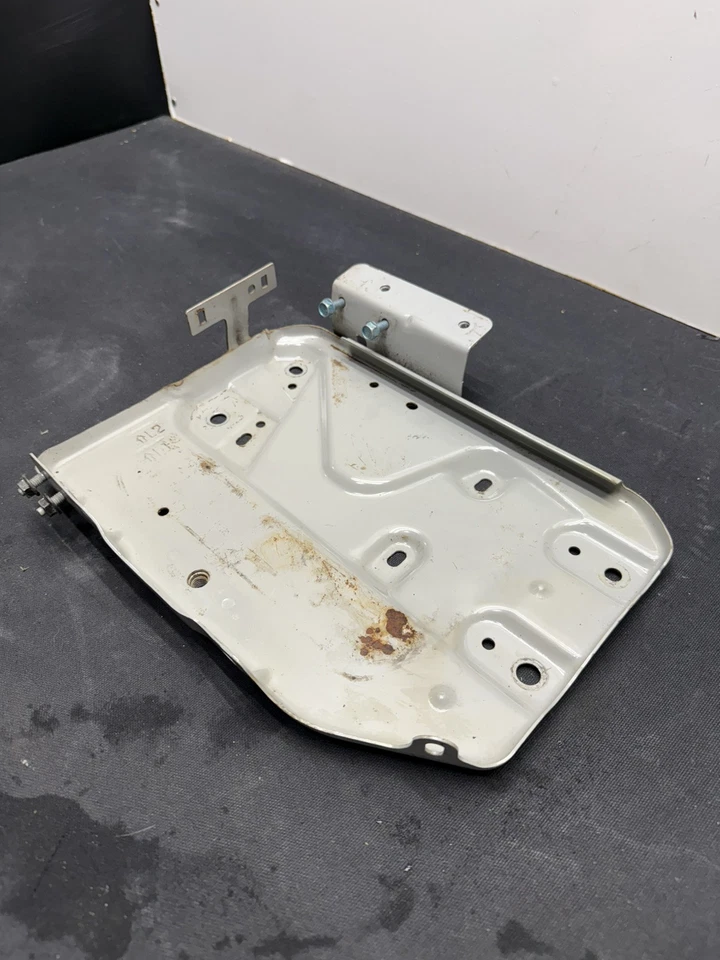 2018 Nissan Versa OEM Battery Tray Plate Mount Metal Bracket Support - Image 1 of 4