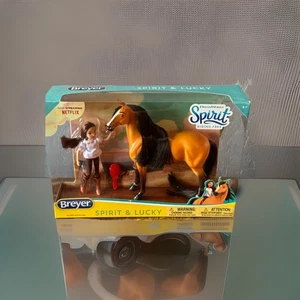 Bambola Breyer 9203 Spirit Riding Free-Spirit e Lucky Horse nuova con scatola edizione Netflix - Foto 1 di 3