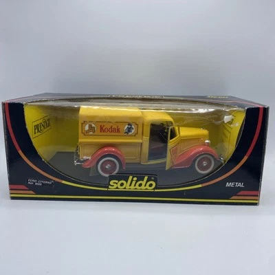 Solido escala 1/18 diecast 8019 - Ford Pickup Kodak - amarillo Foto 1 de 4