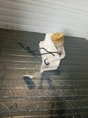 BOCAL LAVE-GLACE Renault Clio IV (5R) 289104294R - Photo 1/4