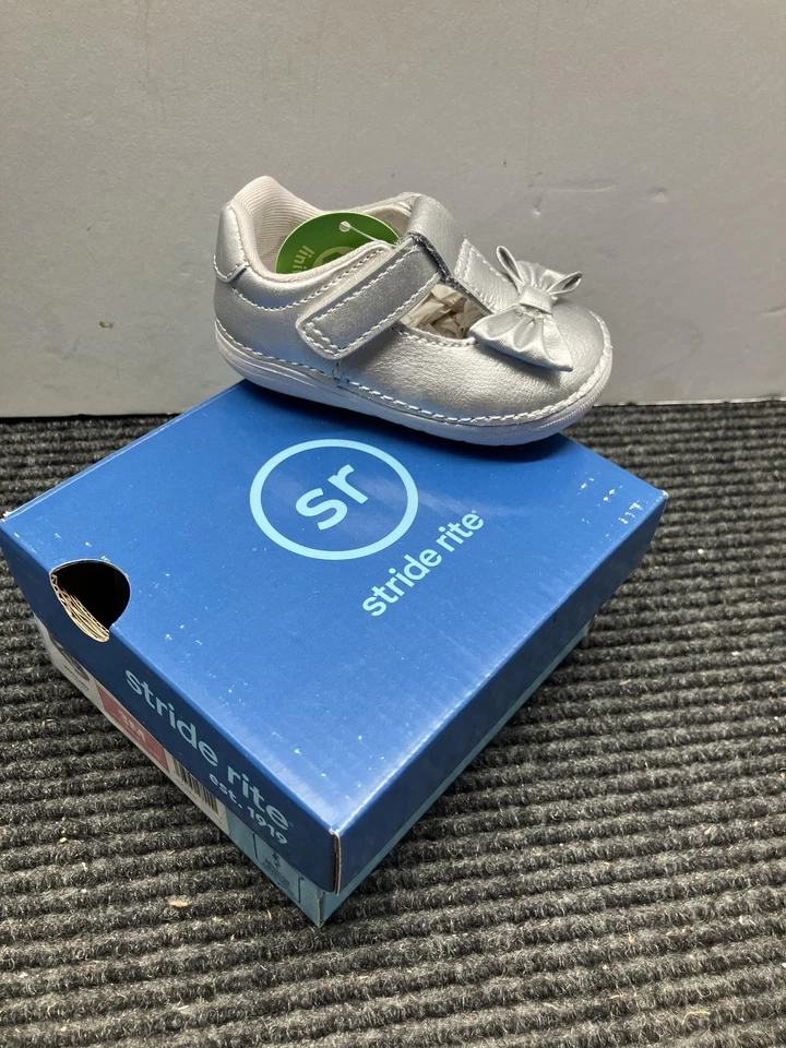 Zapatos Stride Rite Infantiles Niñas Talla 3 Plateados Movimiento Suave Ashtyn Mary Jane Bow Foto 1 de 4