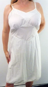 ELEGANT WHITE DOUBLE LAYER SKIRT COTTONY SOFT FULL SLIP 44 EUC - Picture 1 of 3