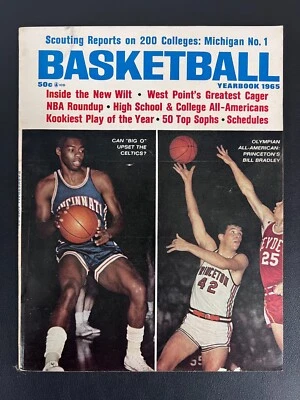 Revista de baloncesto - Anuario 1965 Edición Oscar Robertson Bill Bradley Cubierta Foto 1 de 3