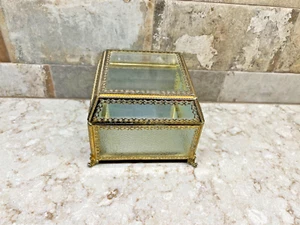 Nicole Miller Beveled Glass Mirrored Jewelry Trinket Box Casket w/ Chain - Picture 1 of 7