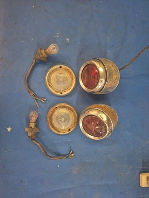 Lentes de luz de estacionamiento delanteras Datsun Roadster LUCES TRASERAS COLETAS ¡Piezas de fabricante original! Foto 1 de 4