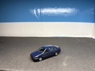 Herpa Modellauto 1:87 VW Volkswagen Passat GL Dunkelblau - Bild 1 von 4