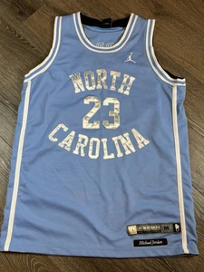 Vintage Michael Jordan #23 North Carolina Tar Heels Nike Trikot Herren Medium genäht - Bild 1 von 8