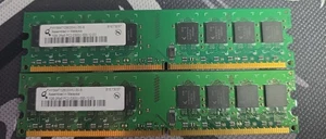 2 x 1GB RAM PC2-5300U DDR2-667 Non-ECC desktop memory modules - Picture 1 of 3