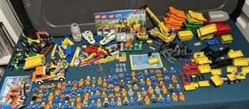 MASSIVE Lego Construction Lot City Minifigure Part 7638,60152,5930,60181,60026 +