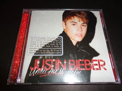 UNDER THE MISTLETOE by JUSTIN BIEBER-Rare Collectible PROMOTIONAL CD w/ Usher-CD Foto 1 de 4