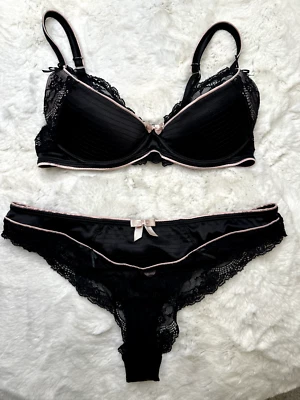 Honey Birdette BONNIE🖤 Black Pink Floral Lace 2 Piece Set 32D & Small Brief - image 1 of 4