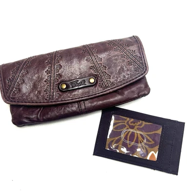 Cartera sin asas abatible de cuero púrpura FOSSIL púrpura oscuro con billetera CC/ID separada Foto 1 de 4