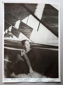 Fotografía de María Fux - 23 x 16 cm - (1962) - SIGNED - Picture 1 of 3