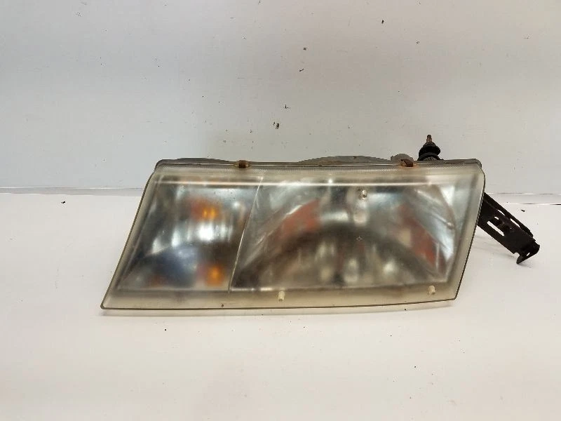 Faro izquierdo Mercury Grand Marquis 1999 conductores *nublado* Foto 1 de 4