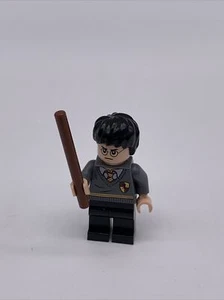 Harry Potter with Wand LEGO HARRY POTTER from Freeing Dobby 4736 MINIFIGURE ONLY - Picture 1 of 7