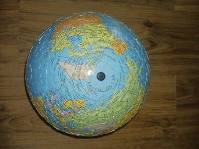540 Piece 2007 Globe Jigssaw Puzzle Ball Ravensburg with two Stands for all ages - Image 1 of 4