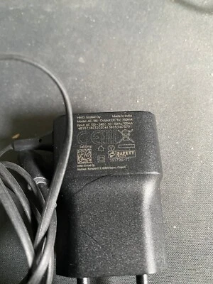 Nokia Ladegerät 240V - 5V - 550mA USB c - Bild 1 von 3