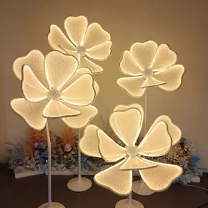Lámpara de pie luminosa con flores cálidas para decoración de bodas 4 piezas accesorios para planificador de bodas - Imagen 1 de 11