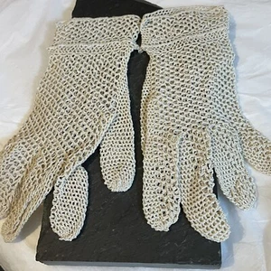 Vintage XS Youth Cream Hand Crocheted Made Lace Gloves Bridgerton Church Wedding - Picture 1 of 12