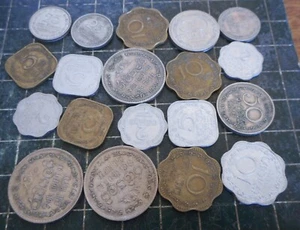 Lot of 19 India Coins . Obsolete, Vintage, Copper, Brass, Rupee, Cent, 1965-1978 - Picture 1 of 2