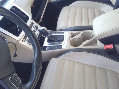 Volkswagen VW CC 2014 cambio de transmisión en negro con moldura satinada Foto 1 de 4