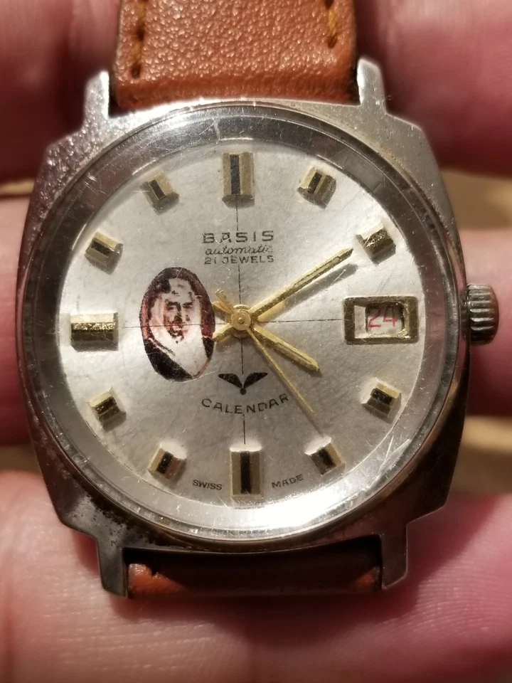 RELOJ PULSERA VINTAGE KING FAISAL MEMORIAL Reino de Arabia Saudita Años 70 Base Foto 1 de 4