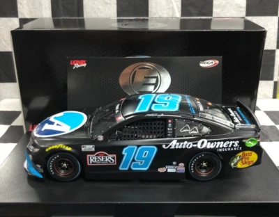 Martin Truex Jr. #19 Auto-Owners Assicurazione Throwback 2021 1:24 Elite - Immagine 1 di 4