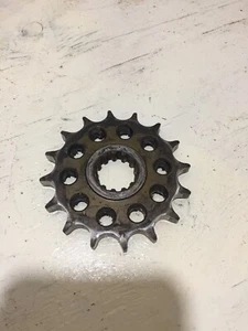 99 00 01 02 YAMAHA YZF R6 600 FRONT SPROCKET - Picture 1 of 3