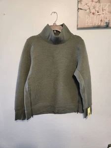 Maglione nuovo con etichetta All in Motion verde oliva trapuntato finto collo zip laterale taglia large - Foto 1 di 6