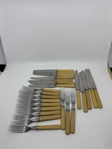 VINTAGE Universal Resistain Stainless Flatware 24 Pc Knives Forks USA - Picture 1 of 4