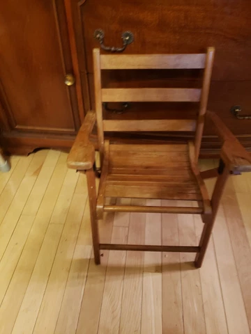 Vintage Nevco Childs Wooden Slat Folding Chair heavy duty nice Cover