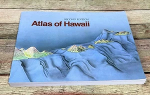 Armstrong, R. Warwick. Atlas of Hawaii.  1983. Illustrated in color and black & - Picture 1 of 12